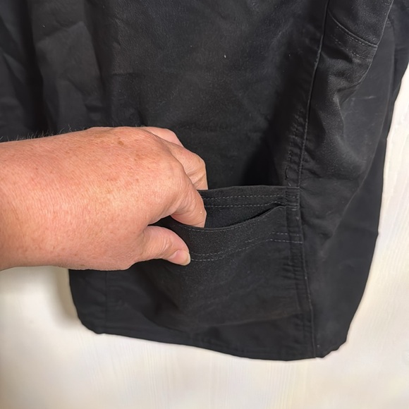 Women’s Black Scrub Top 3XL Nurse 2 Front Pockets V-Neck Short Sleeve Healthcare - Picture 6 of 10